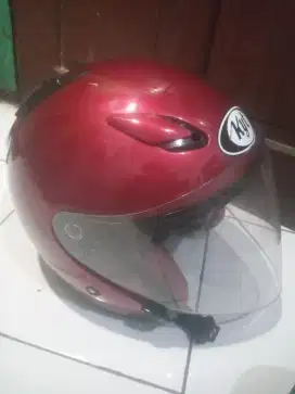 Helm KYT jual malam ini