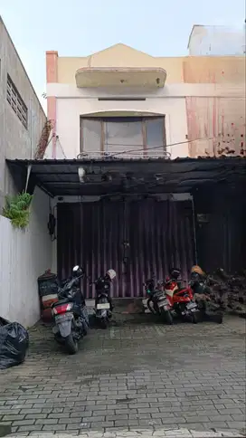 Ruko Nginden Nol Jalan Raya