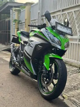 Kawasaki Ninja EX300 Rare Limited Edition Aniversary 30Th