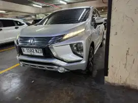Mitsubishi xpander sport at 2019 silver
