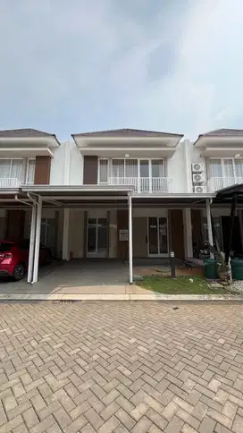 Rumah 4 Kamar Ada AC, WH, Kanopi di Nara Village Gading Serpong