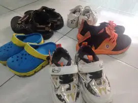 Sepatu Anak & Sendal Anak