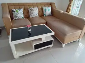 Sofa + meja pemakaian pribadi