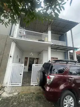 Rumah 2 lantai komplek Riung Bandung kota cipamokolan dkt RS Al Islam