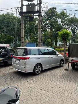 Nissan Elgrand 3.5 HWS Low km terawat