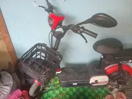 JUAL SEPEDA LISTRIK GENIO