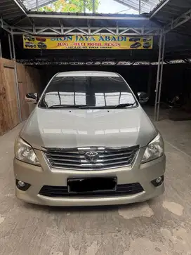 Toyota Kijang Innova 2.0 V Luxury AT 2012
