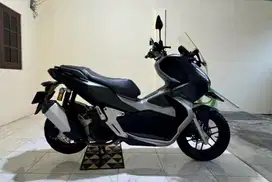 Honda ADV 150 CBS ISS Keyless MULUSSS Pajak Hidup Panjang