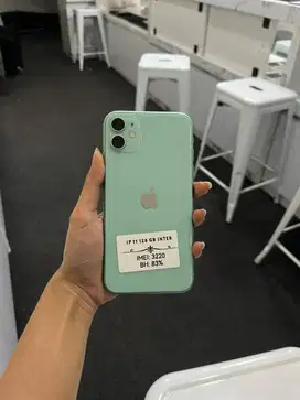 Iphone 11 128GB fullset mulus nominus bergaransi terima tt cod