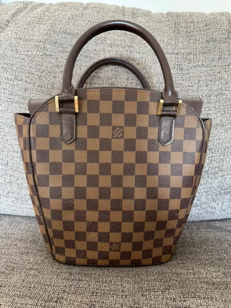Louis Vuitton Sarria Seau Authentic