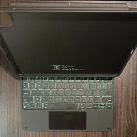 Magnetic Keyboard 360 ESR Ipad pro 11 like Magic Keyboard