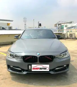 BMW 320D Tahun 2015 Automatic Abu abu Metalik