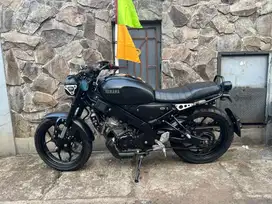 XSR 155 HITAM 2021