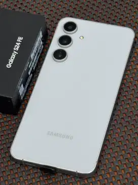 Samsung S24 FE 8/256 likenew