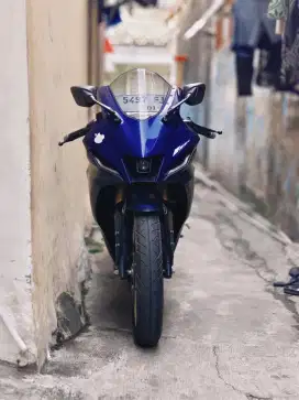 R15 V4 Biru 2024