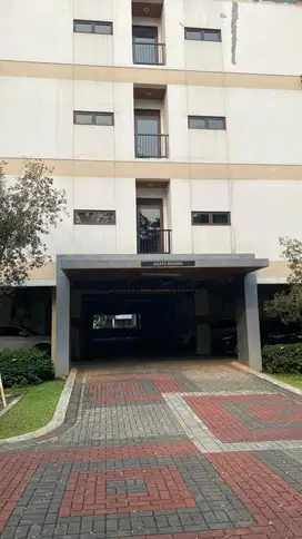 Apartemen Assati Vanya Park 3 BR 2 Lantai View Pool