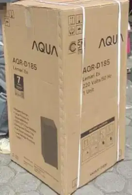 Kulkas merk AQUA type AQR-D185