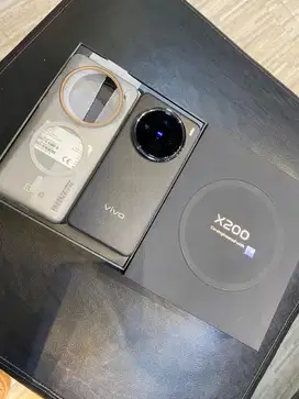Vivo X200 Black 12/256GB Garansi On Juni 2026 Resmi Indonesia