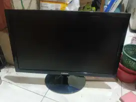 di jual samsung led s24d300 nego