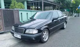 Mercedes-Benz C180 TT/BS Kredit DP.9,9Jt