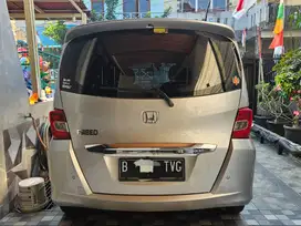 Honda Freed E (PSD) 2013