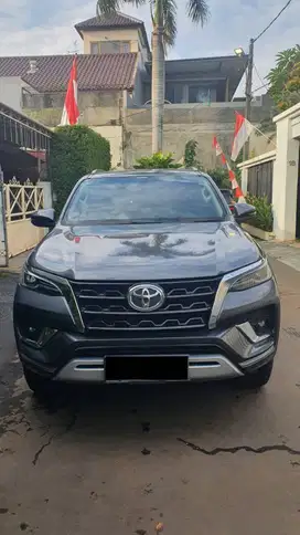 Toyota Fortuner (2021)