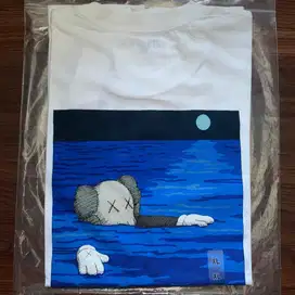Kaos Uniqlo x Kaws Artbook White Blue - Original | Rare Item