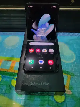 Jual cepat samsung z flip 4 ram 8 /256 fullset