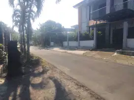 Luasa Kecil 112 m2, Tanah Dijual Sleman di Jalan Jogja-Solo