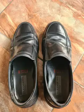 SEPATU KERJA SLEDGERS