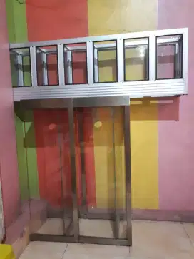 Kaca untuk jual jus
