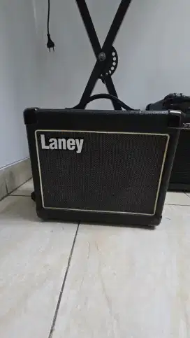 Laney LG12 10W.