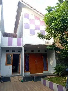 Dijual Rumah di Taman Laguna Cibubur Harga Nego