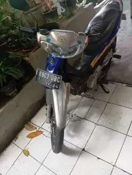 Jupiter z 2004 biru 2004