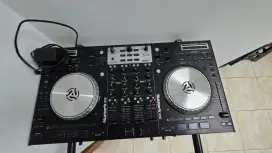 Numark NS6 4 Channel DJ Controller