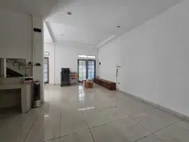 Dijual Rumah Kelapa Gading 8x15 SHM bangunan 2 lantai