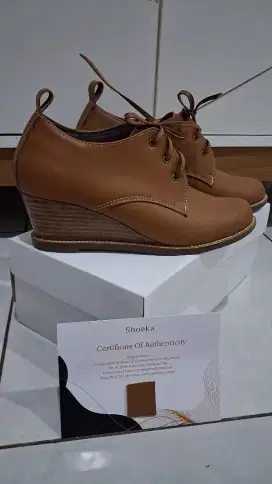 Sepatu Wedges Wanita Shoeka