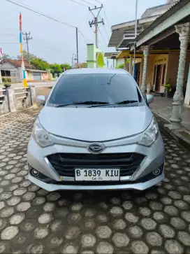 Sigra X    2016