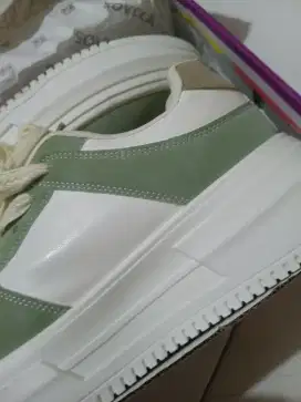 SEPATU KEKINIAN