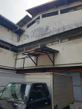 JUAL BUTUH SEGERA  LAKU Ex Perkantoran dan gudang di Raya Margorejo