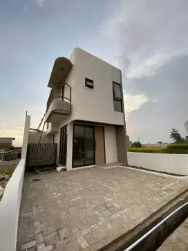 Rmh mewah murah full furnished 600 jtan 2 lt strategis di Padalarang