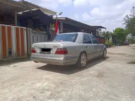 Mercedes-Benz W124 E320 masterpiece 1996 (keluaran terakhir) MT