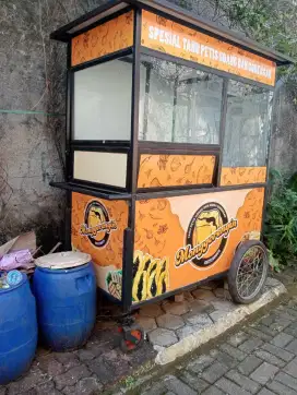 Perlengkapan usaha pinggir jalan