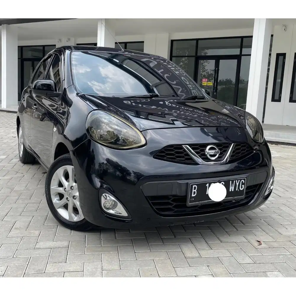 Nissan March 1.2 (4x2) A/T (CBU) Hitam