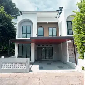Townhouse Exclusive Siap Huni Akses Bagus Dekat MRT Di Cirendeu Raya