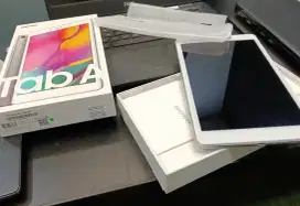 Samsung galaxy Tab A 2019 layar 8 inch fullset gress like new