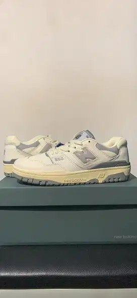 New Balance 550