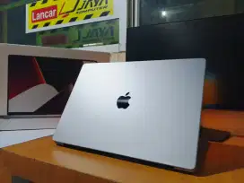 Macbook Pro 16 Apple M1 Chip 2021 IBOX Mulus Like New CC 8 Low Gan