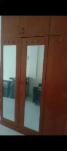 Lemari Pakaian 4 Pintu tempahan + Kabinet Atas