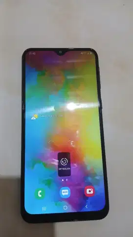 Samsung m20 3/32 gb.